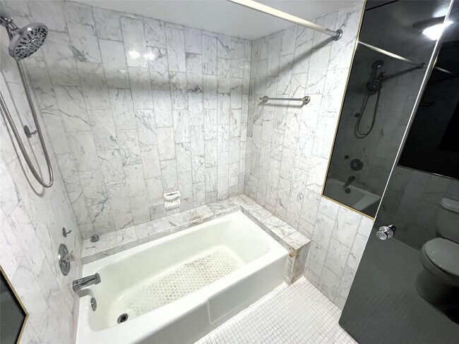 Building Photo - 3500 Galt Ocean Dr