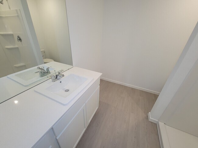 Building Photo - 25588 Rose Creek Dr