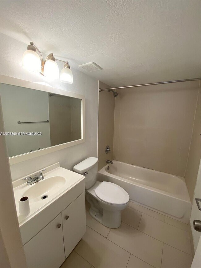 Building Photo - 1800 Sans Souci Blvd