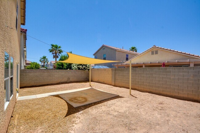Building Photo - Fabulous 3 bed/2.5 bath two-story home in ...