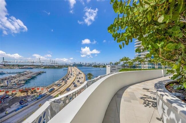 Building Photo - 500 Alton Rd