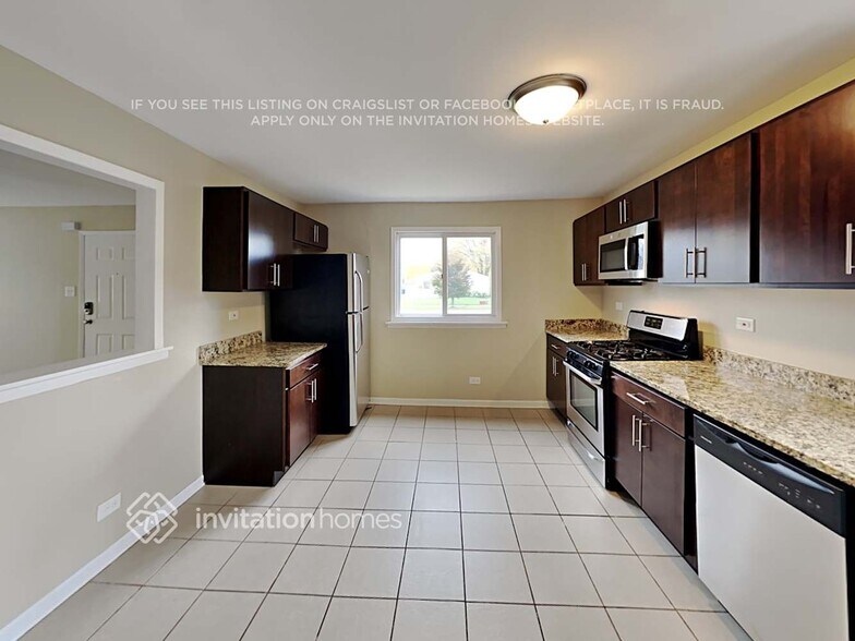 Building Photo - 715 E Le Moyne Ave