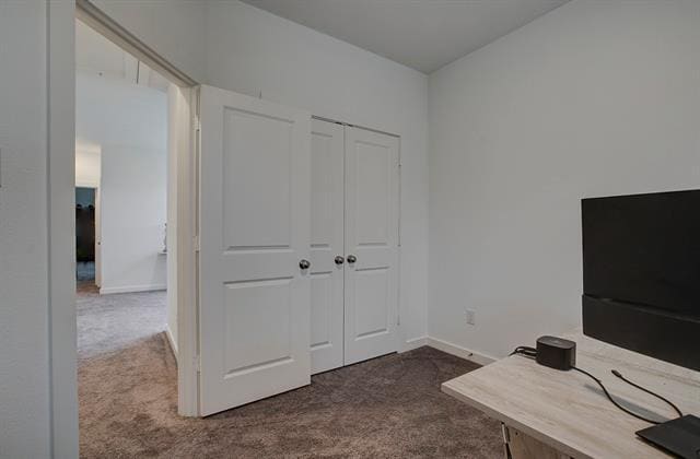 Building Photo - 3928 Cresthill Dr