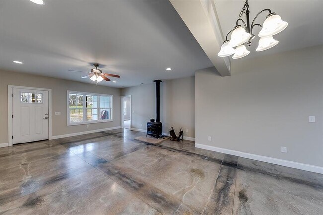 Building Photo - 8365 Wallace Wood Rd