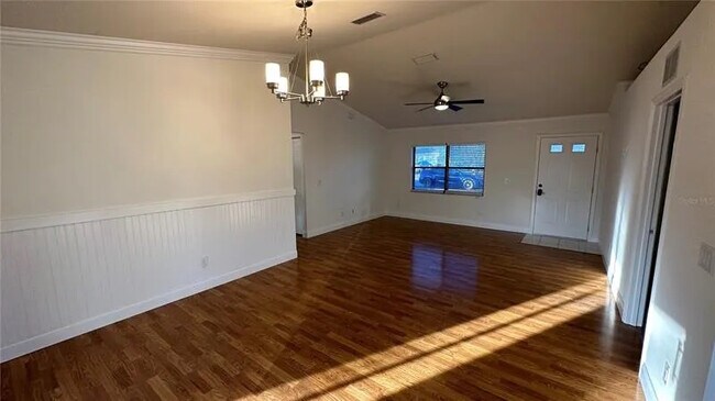 Living Room - 185 SE 62nd Ave