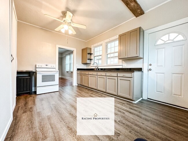 Building Photo - Charming Two Bedroom Home in Lyman
