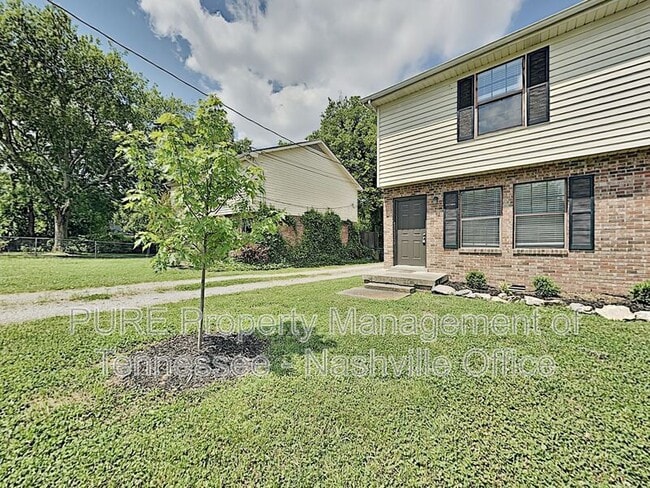 Building Photo - 613 Eastboro Dr