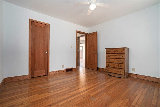 Building Photo - 3 Bedroom, 2 Bath in Decatur