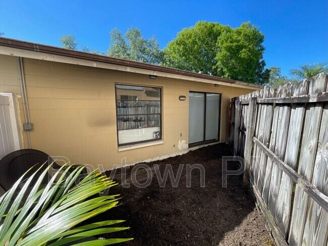 Building Photo - 5108 Ravensdale Way