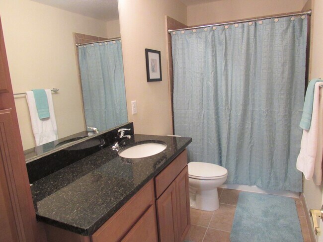 Building Photo - 468 Bouchelle Dr