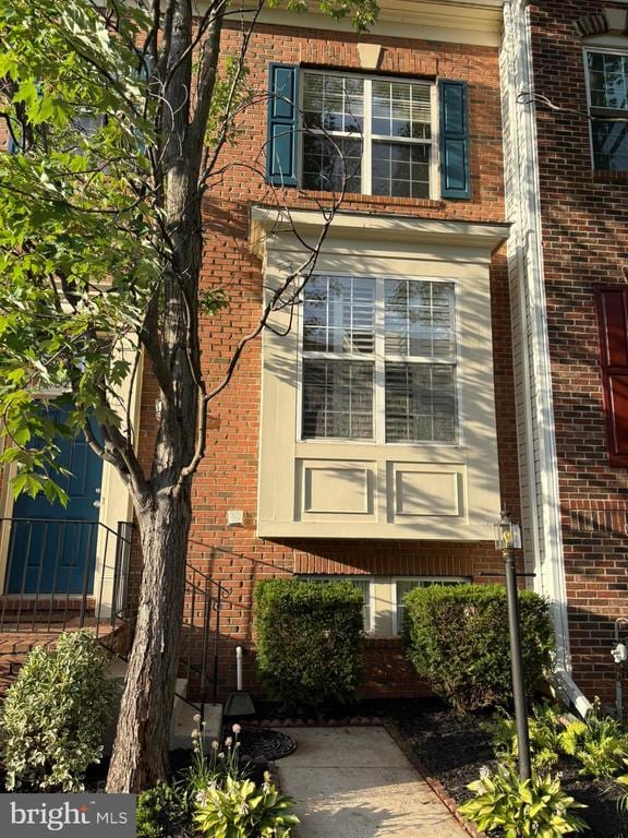 Primary Photo - 46239 Milthorn Terrace