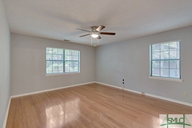 Building Photo - 130 Briarwood Ln