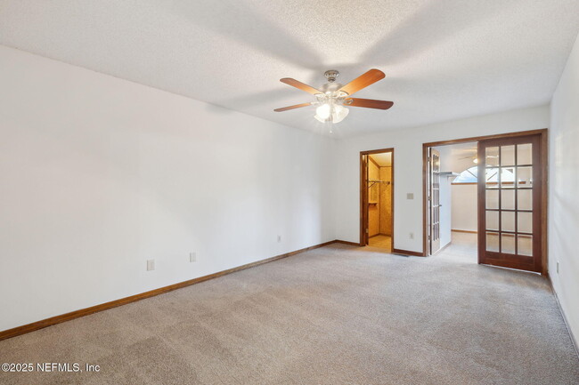 Building Photo - 1138 Fromage Cir W