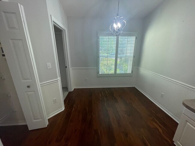 Building Photo - 5708 Greenwood Cir