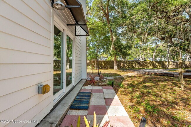 Building Photo - 1428 Rose Ct