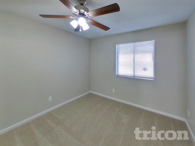 Building Photo - 6317 W Desert Hills Dr