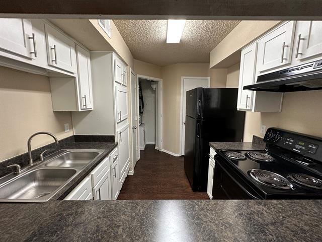 Building Photo - 9696 Walnut St