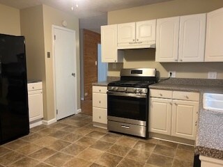 Building Photo - 629 Forest Lake Dr N