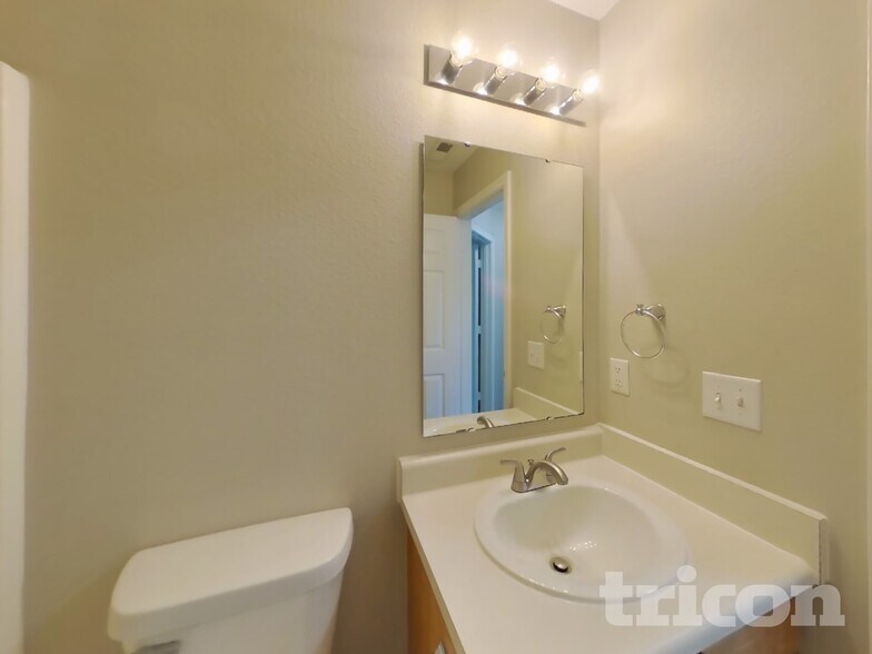 Building Photo - 11936 Locus Ln