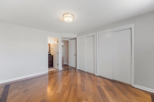 Building Photo - 5825 W Higgins Ave