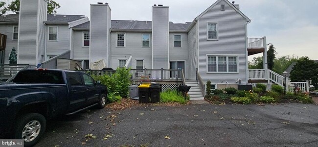 Building Photo - 126 Bradford Ln