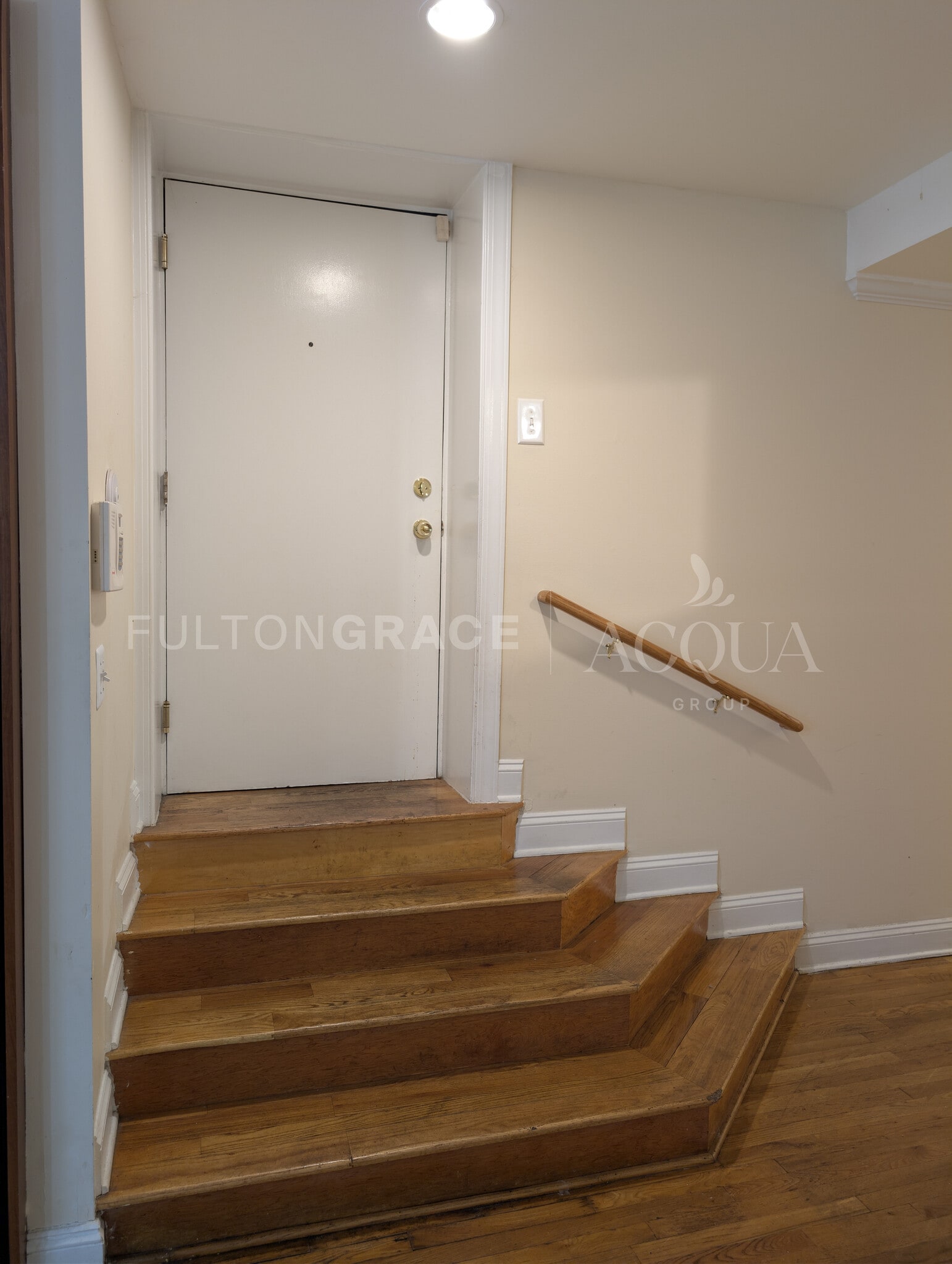 Building Photo - 6935 N Oakley Ave