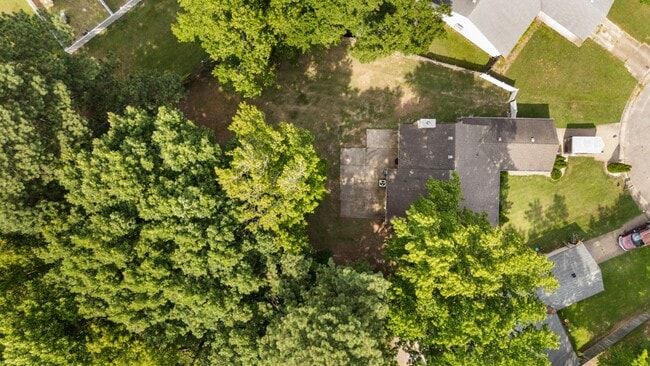 Building Photo - 609 Maxwood Ct