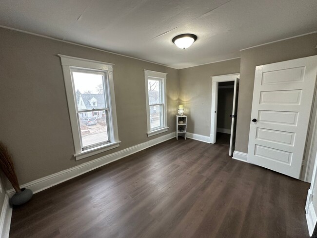 Building Photo - Newly remodeled 3 bed, 1 bath home for ren...