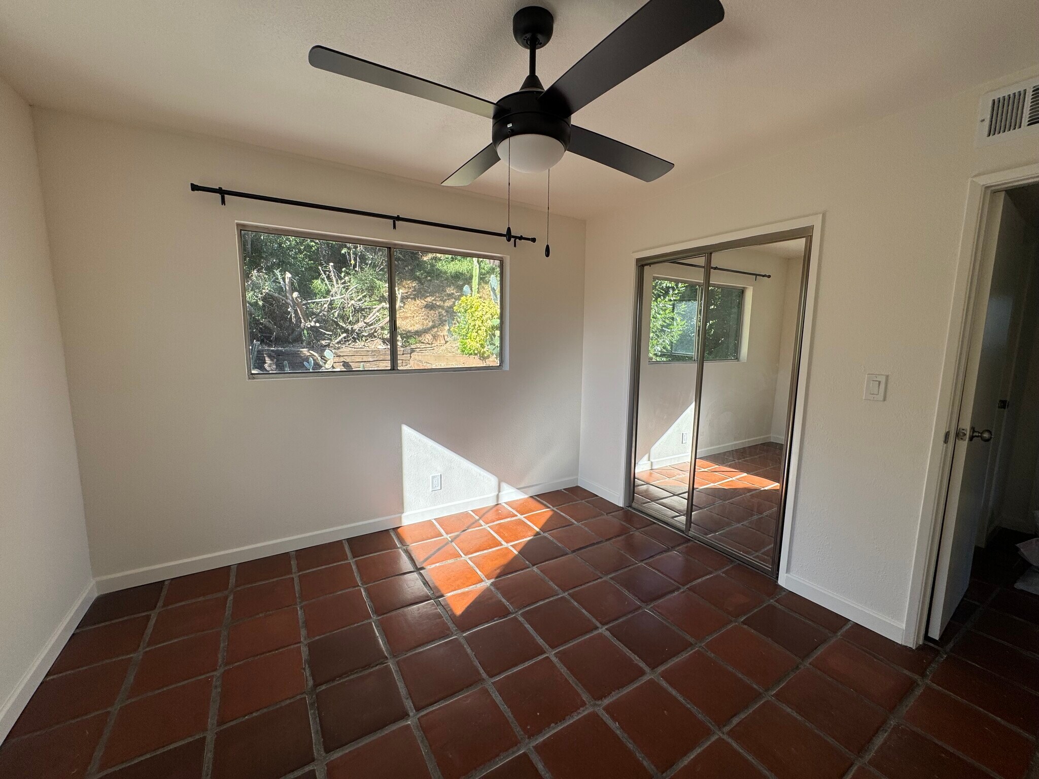 Building Photo - 1332 El Paso Dr