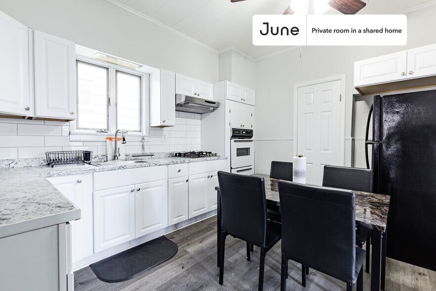 Building Photo - Room in Shared 3 bed/1 bath home