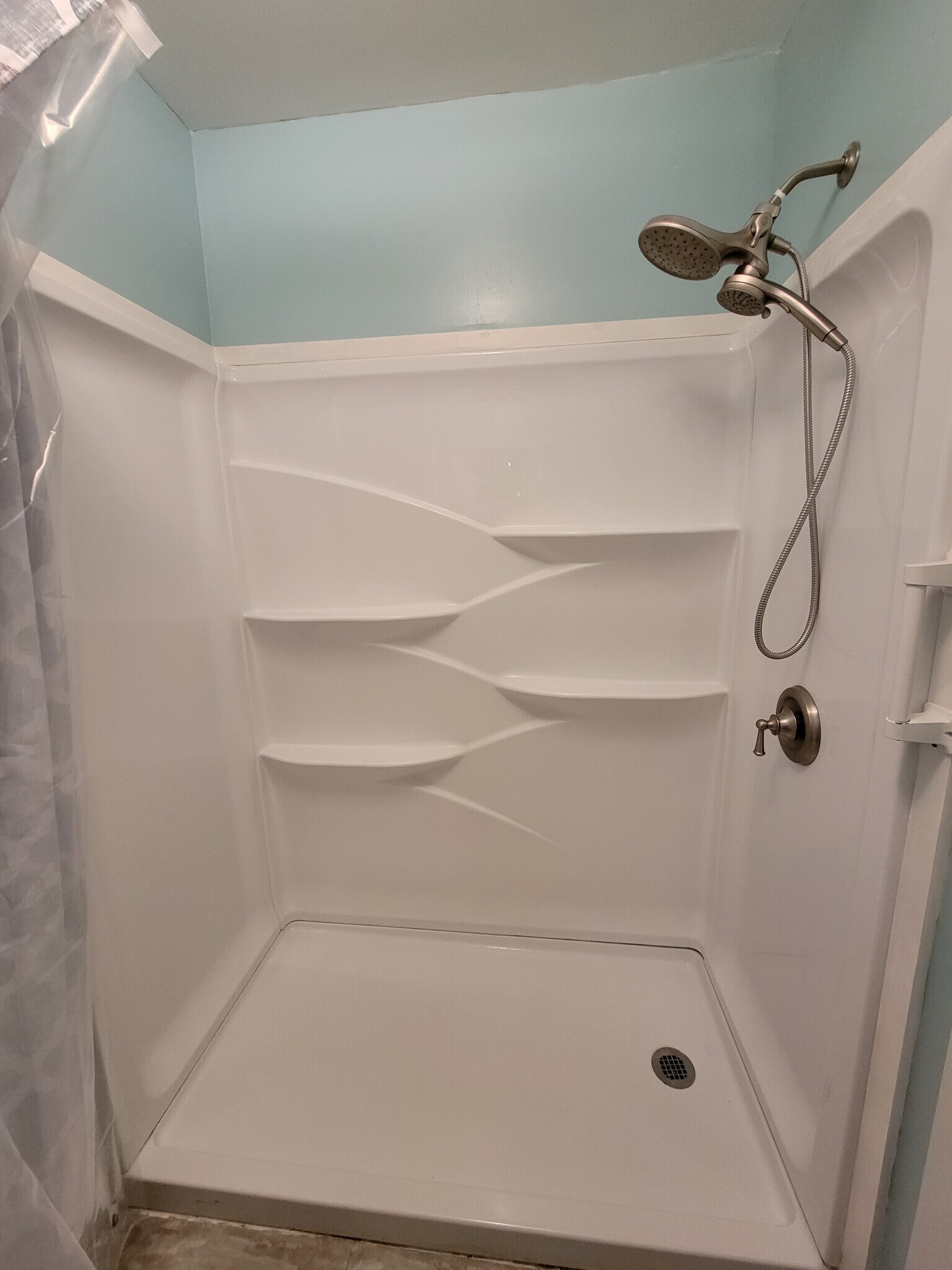 Shower - 131 Northern Ave