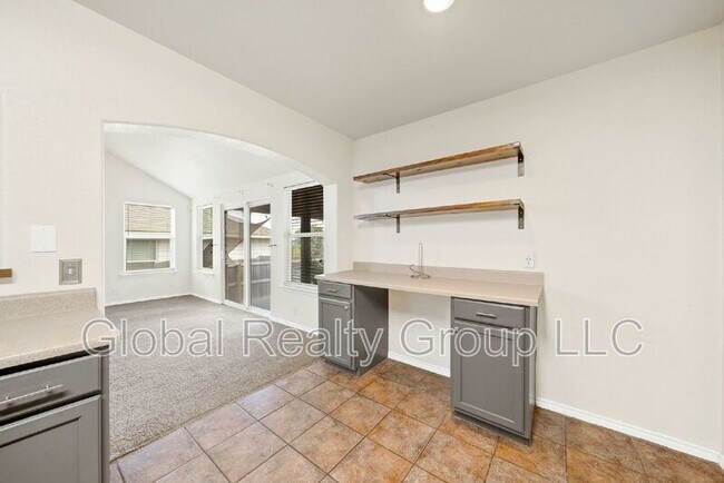 Building Photo - 10014 Collenback Run