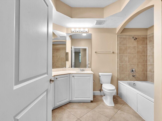 Building Photo - 4303 Renaissance Way