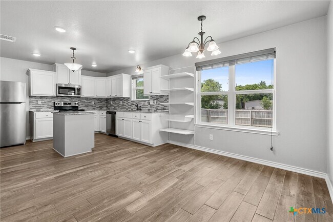 Building Photo - 2550 Belle Hubbard Trl