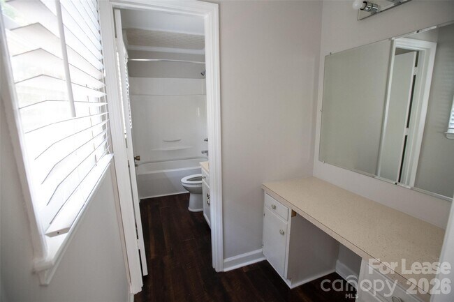 Building Photo - 9100 Nash Ave