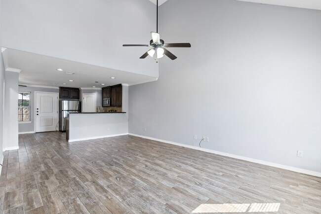 Building Photo - Pre-Leasing for Summer 2025 Move-In, First...