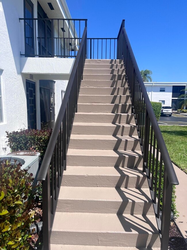 Building Photo - 14887 Bal Moral Ln