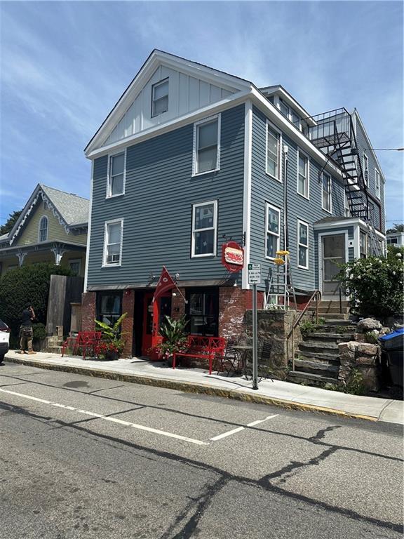 Building Photo - 382 Spring St