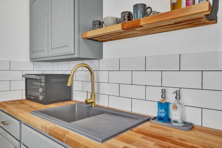 Building Photo - 14 S Swinton Cir