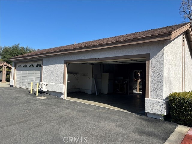 Building Photo - 537 S College Ave