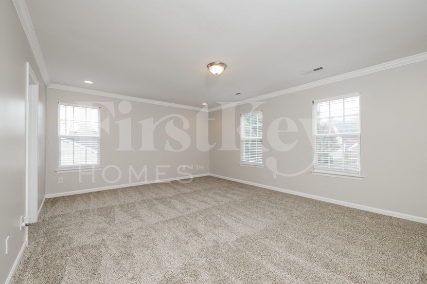 Building Photo - 4183 Shadetree Dr