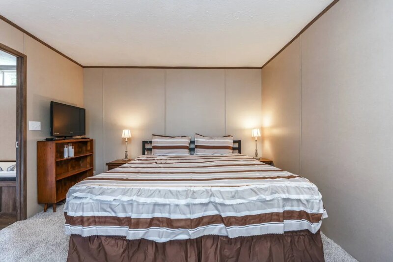 Building Photo - 1225 Holbert Cemetery Rd