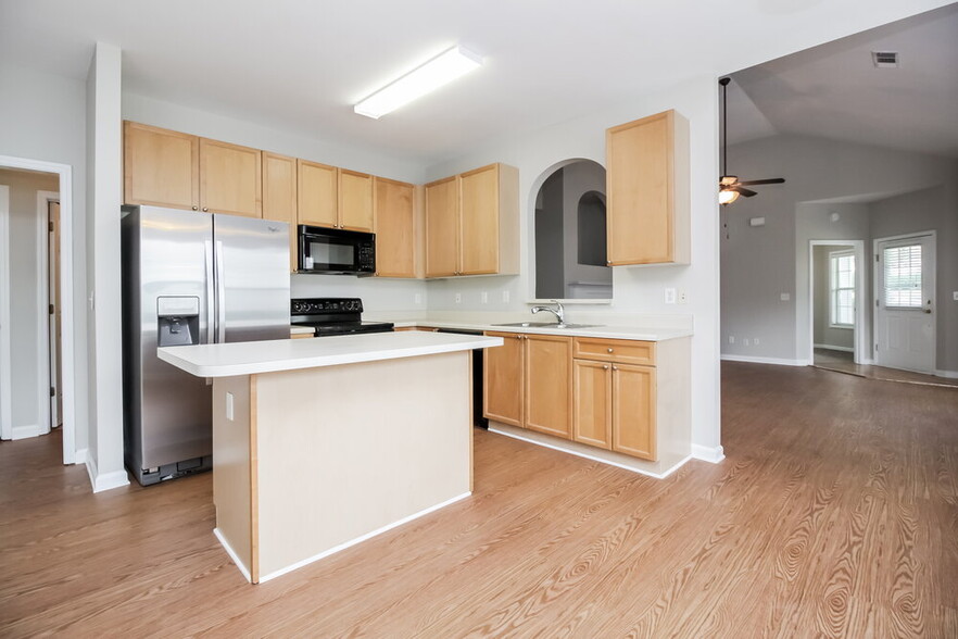 Building Photo - 8 Arendt Park Ln