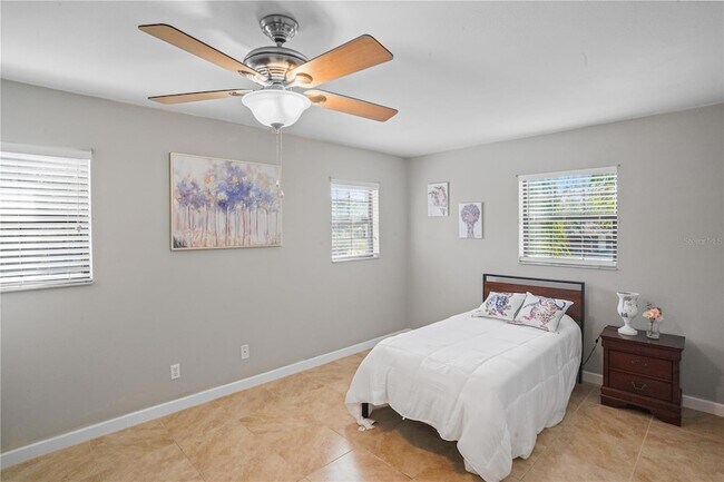 Building Photo - 1750 Belleair Forest Dr