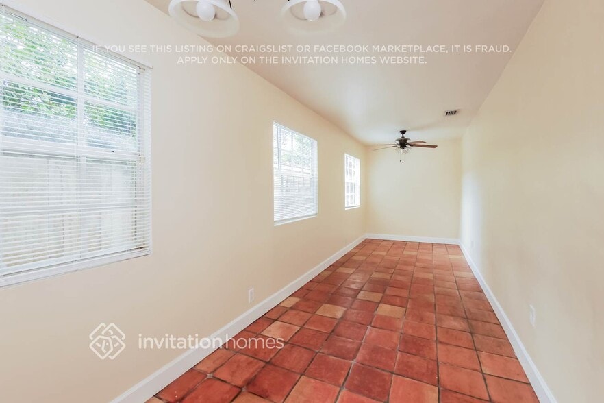 Building Photo - 7602 NW 40th St