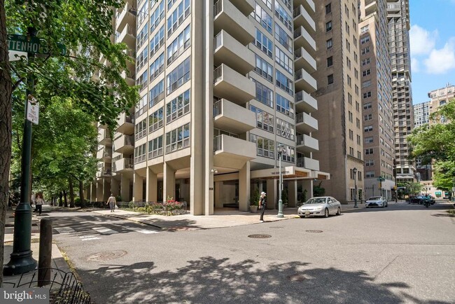 Building Photo - 224 W Rittenhouse Square