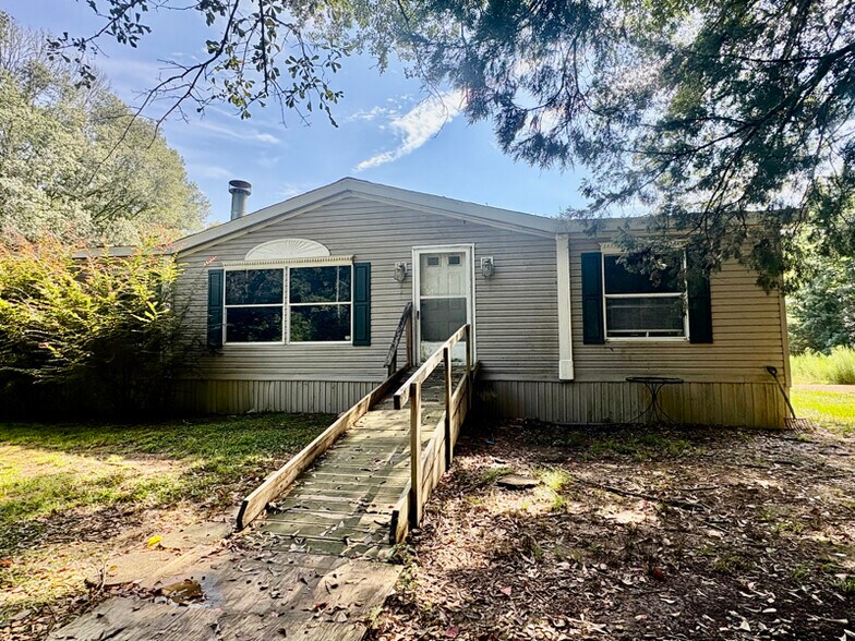Primary Photo - 4113 Dixon Ln SE