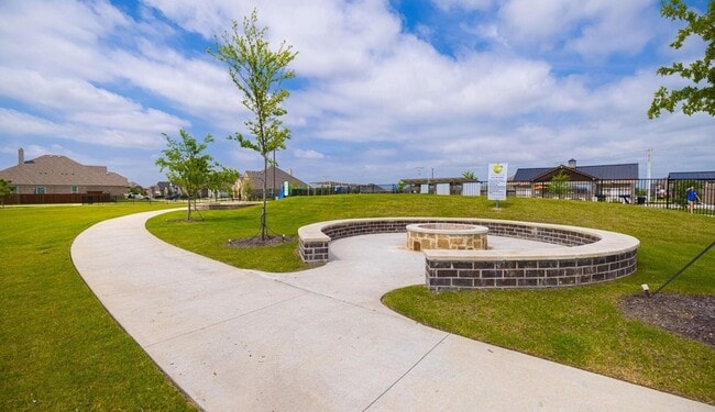 Building Photo - 5237 Sandrine Ave