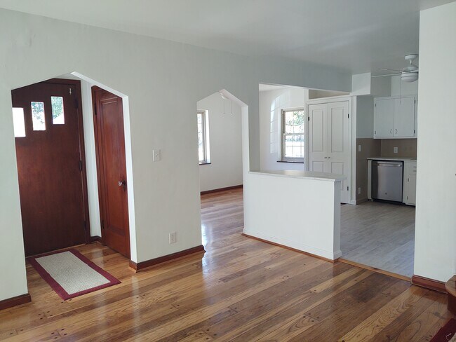Building Photo - 159 N 3rd St