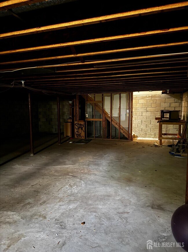Building Photo - 93 Kensington Dr